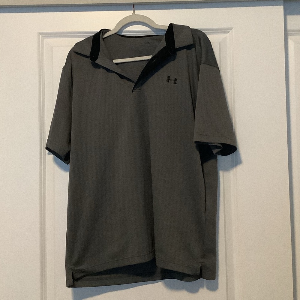 MENS Under Armour Grey Loose Polo (size XL)